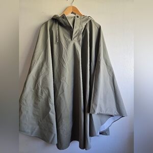 NWT! RAINS, UNISEX Cape In Drift, Size Medium, MSRP $140